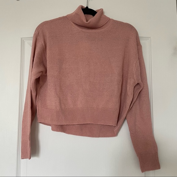 H&M Pink Turtleneck Cropped Sweater - Picture 2 of 3